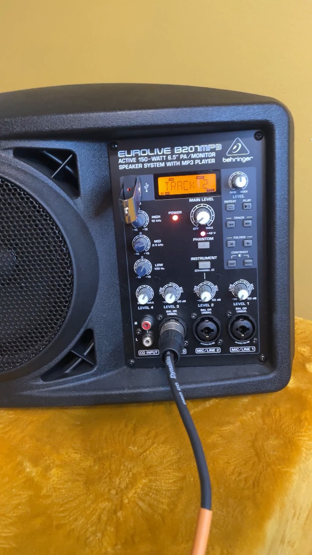 Watch Review of The Behringer Eurolive B207MP3 on Amazon Live